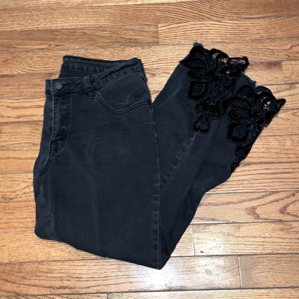 Gianni Bini velvet lace ankle jeans - Size 11